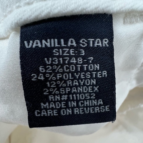 Vanilla Star White High Rise Cuffed Hem Distressed Jean Shorts Size 3 Women’s - Picture 4 of 6